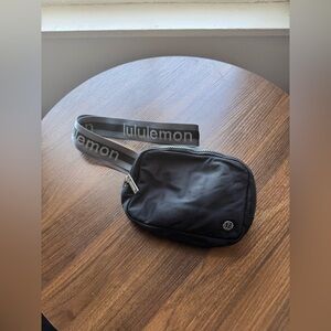 lululemon athletica Everywhere Belt Bag 1L Wordmark